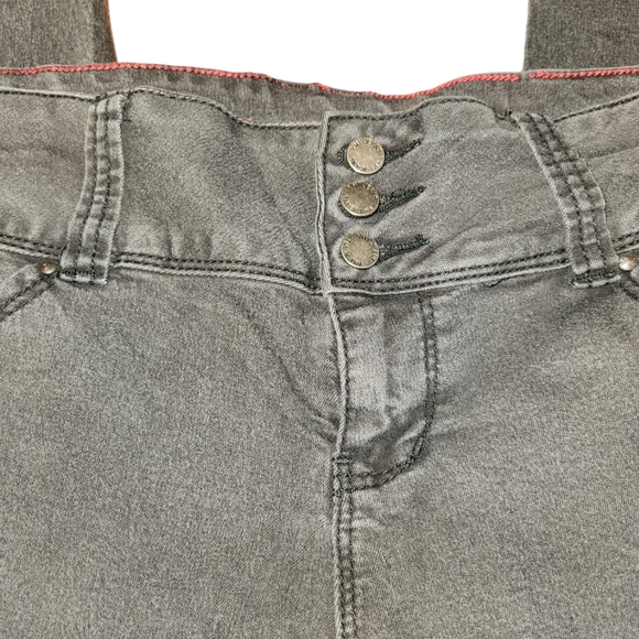 YMI Skinny Jeggings - Picture 6 of 8